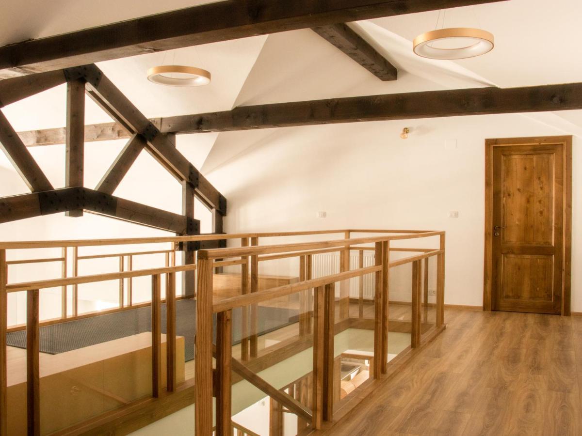 Botus Chalet Delut מראה חיצוני תמונה