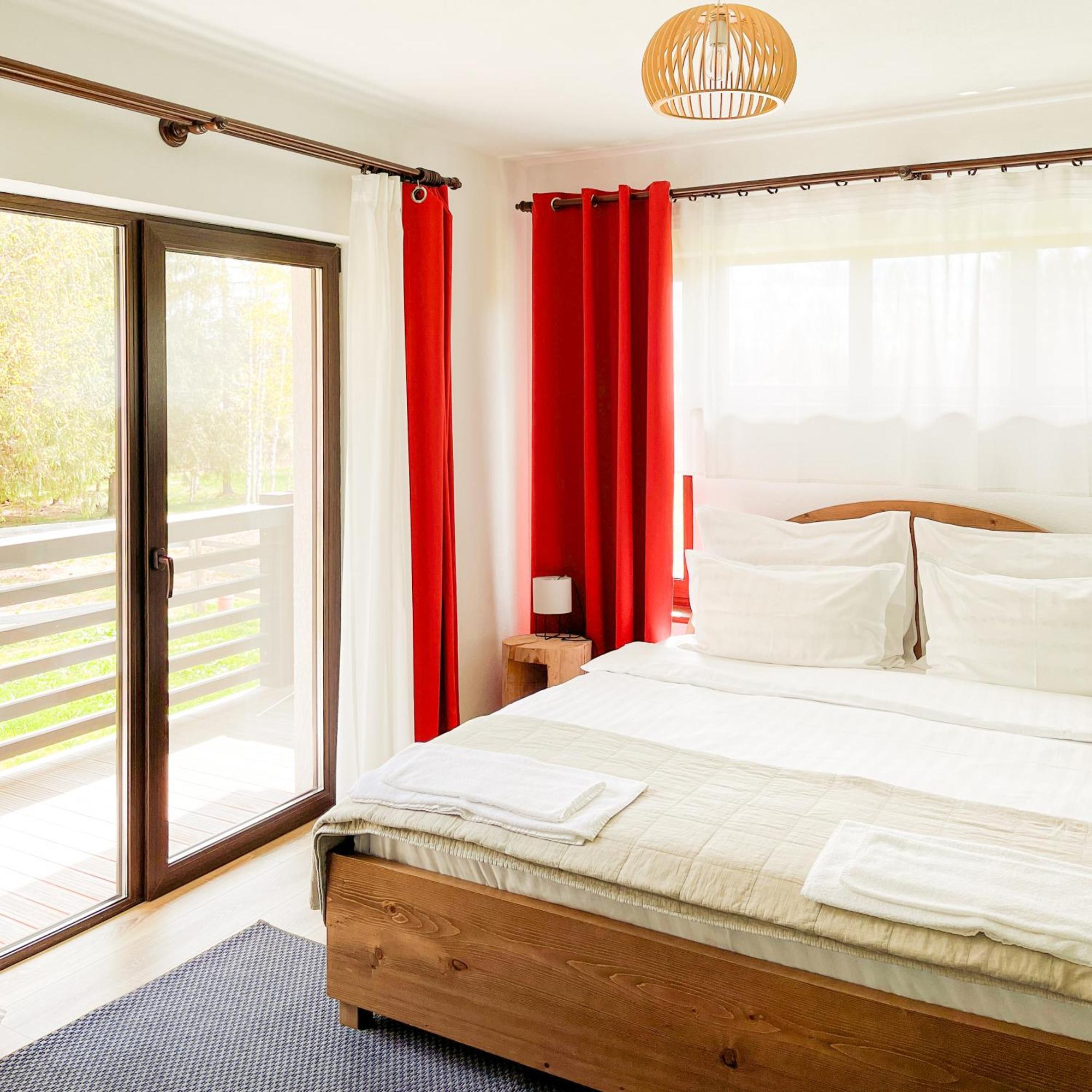 Botus Chalet Delut מראה חיצוני תמונה